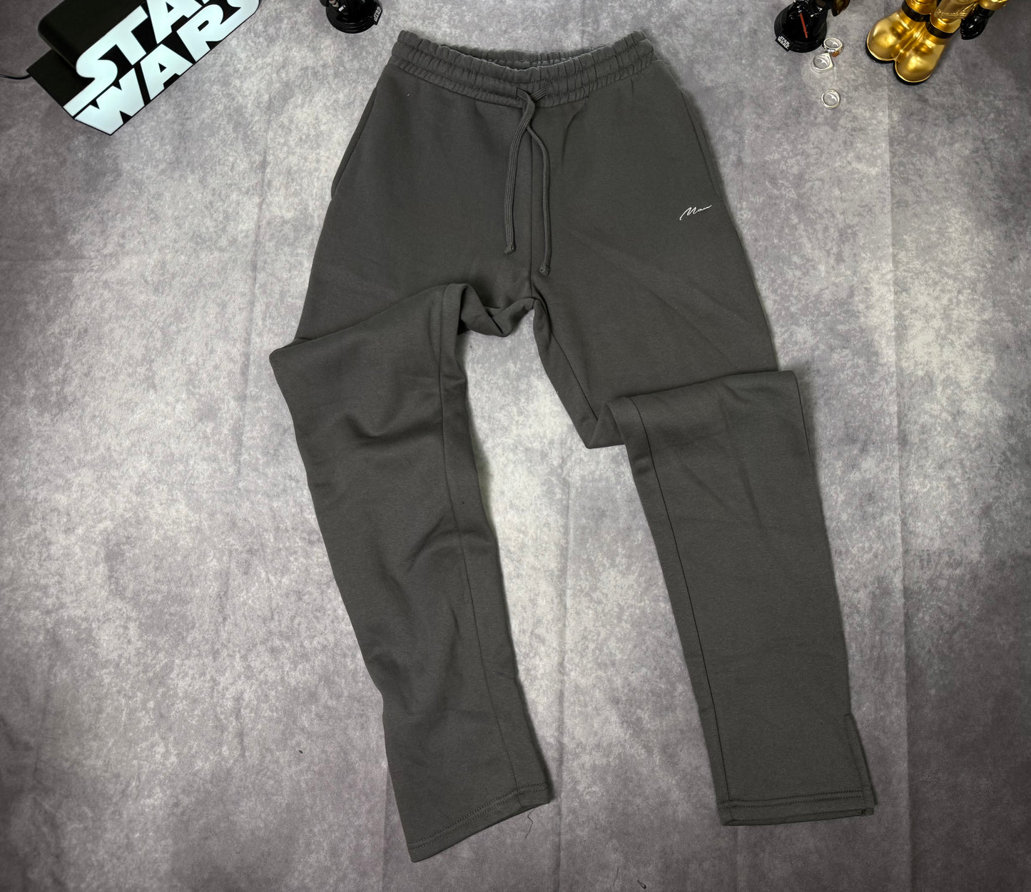 Regular Fit Man Signature Extended Neck Split Hem Sweatshirt Tracksuit