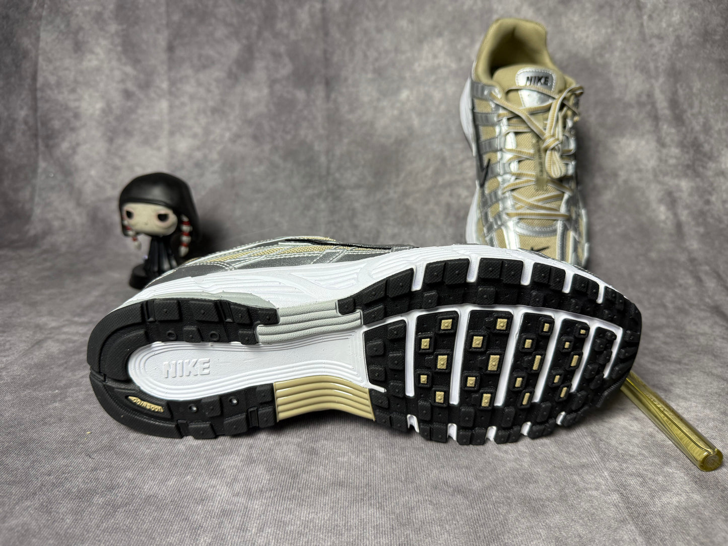 NIKE P-6000