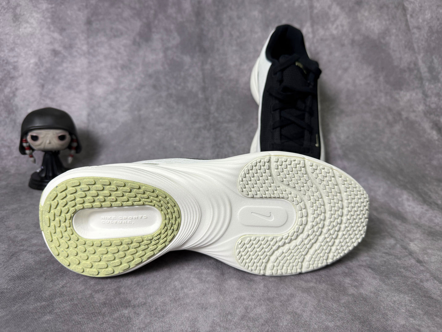 NIKE UPLIFT SC