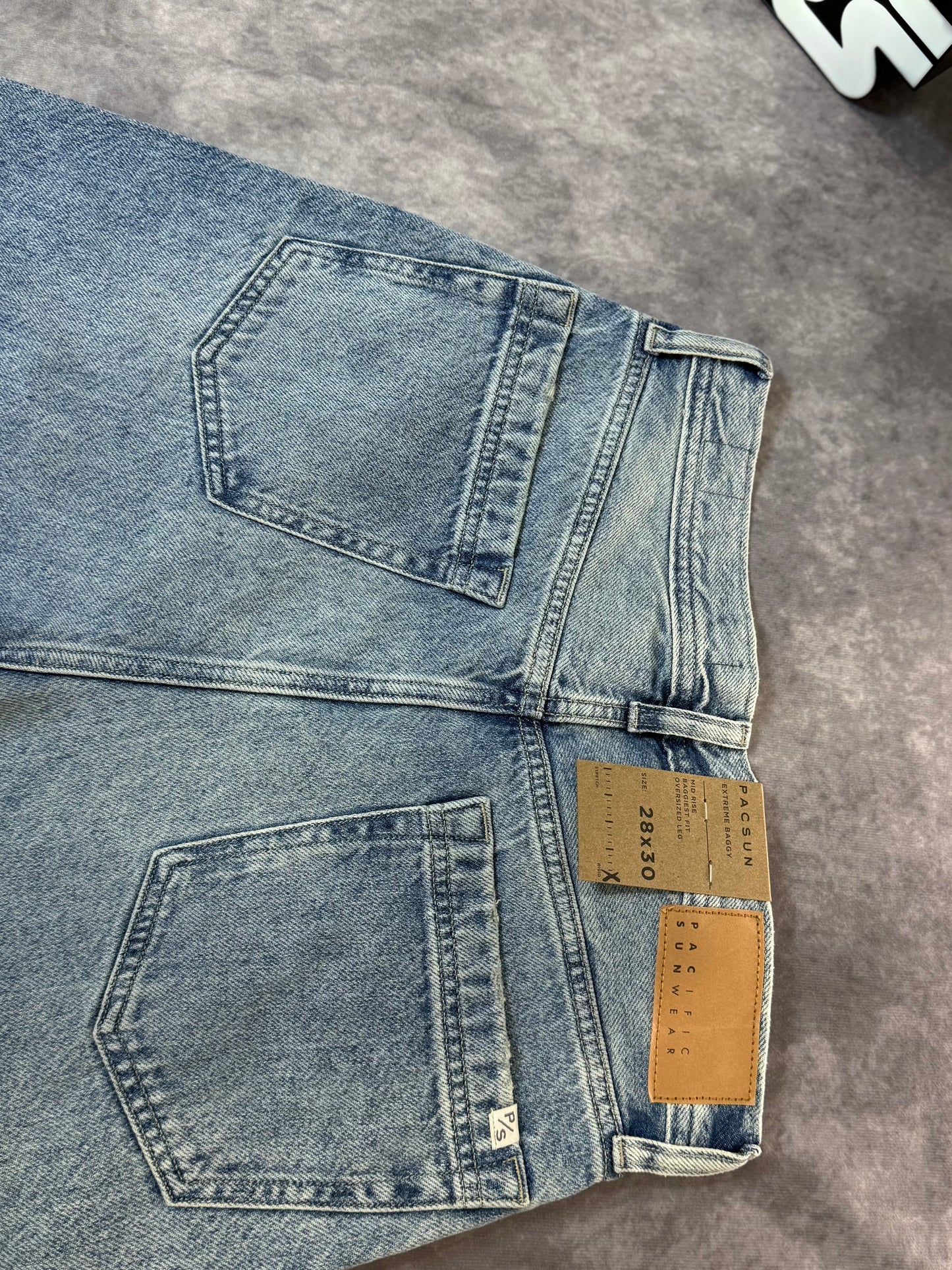 PACSUN EXTREME BAGGY OVERSIZED LEG