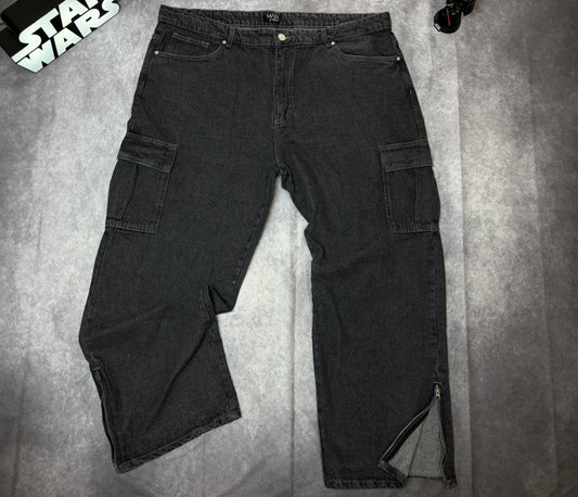 Plus Zip Hem Straight Fit Cargo Jeans
