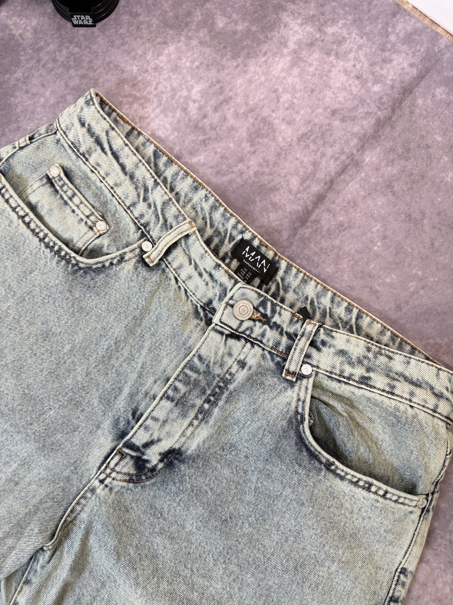 Relaxed Fit Rigid Seam Detail Jeans