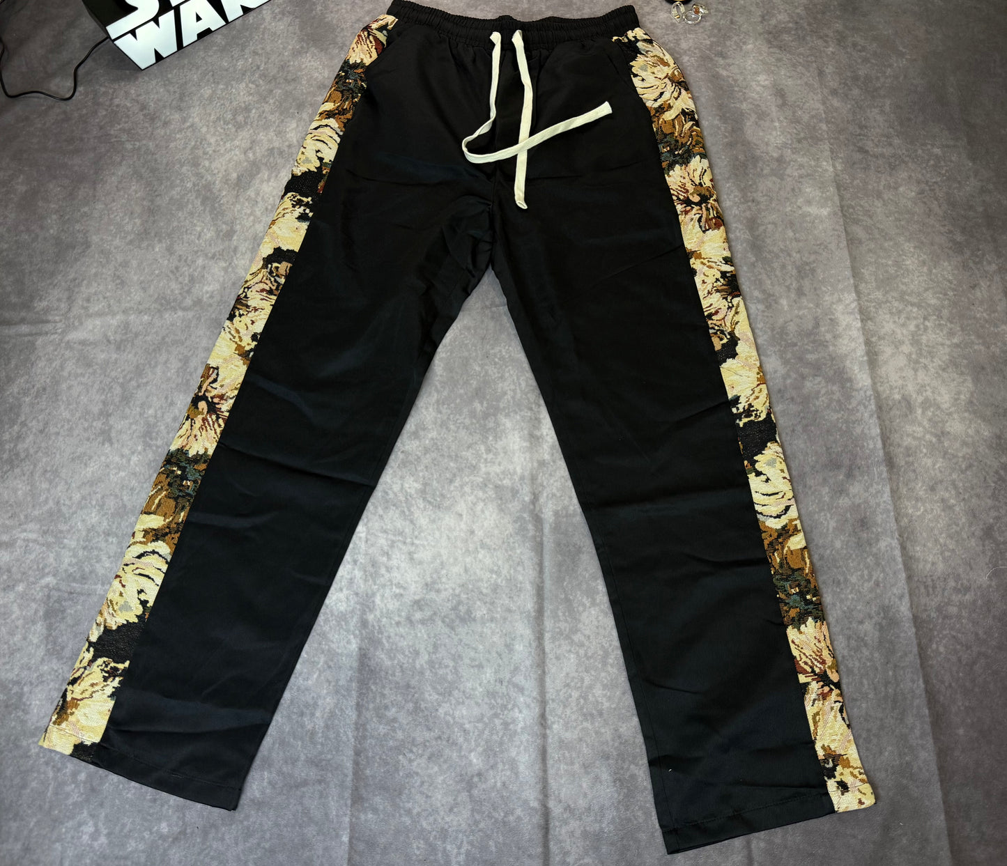 Men Straight Leg Casual Pants With Floral Jacquard Side Panel