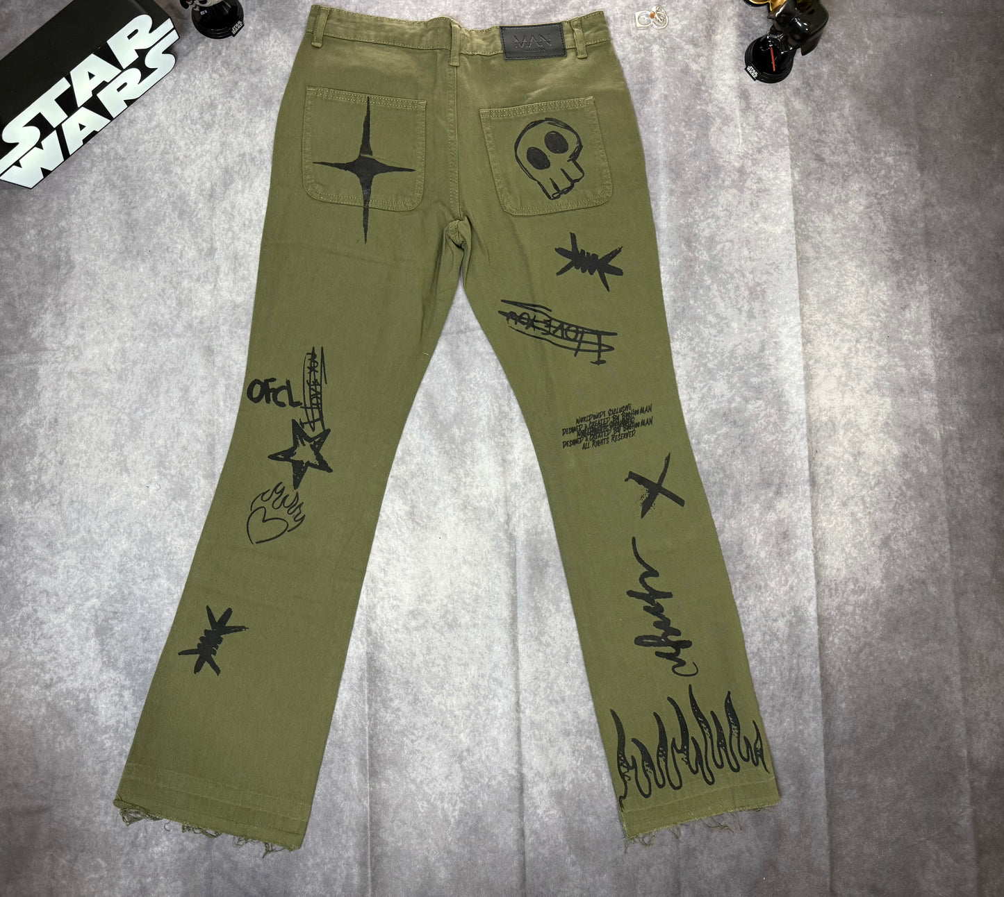 Fixed Waist Slim Flare Twill Laser Printed Carpenter Pants
