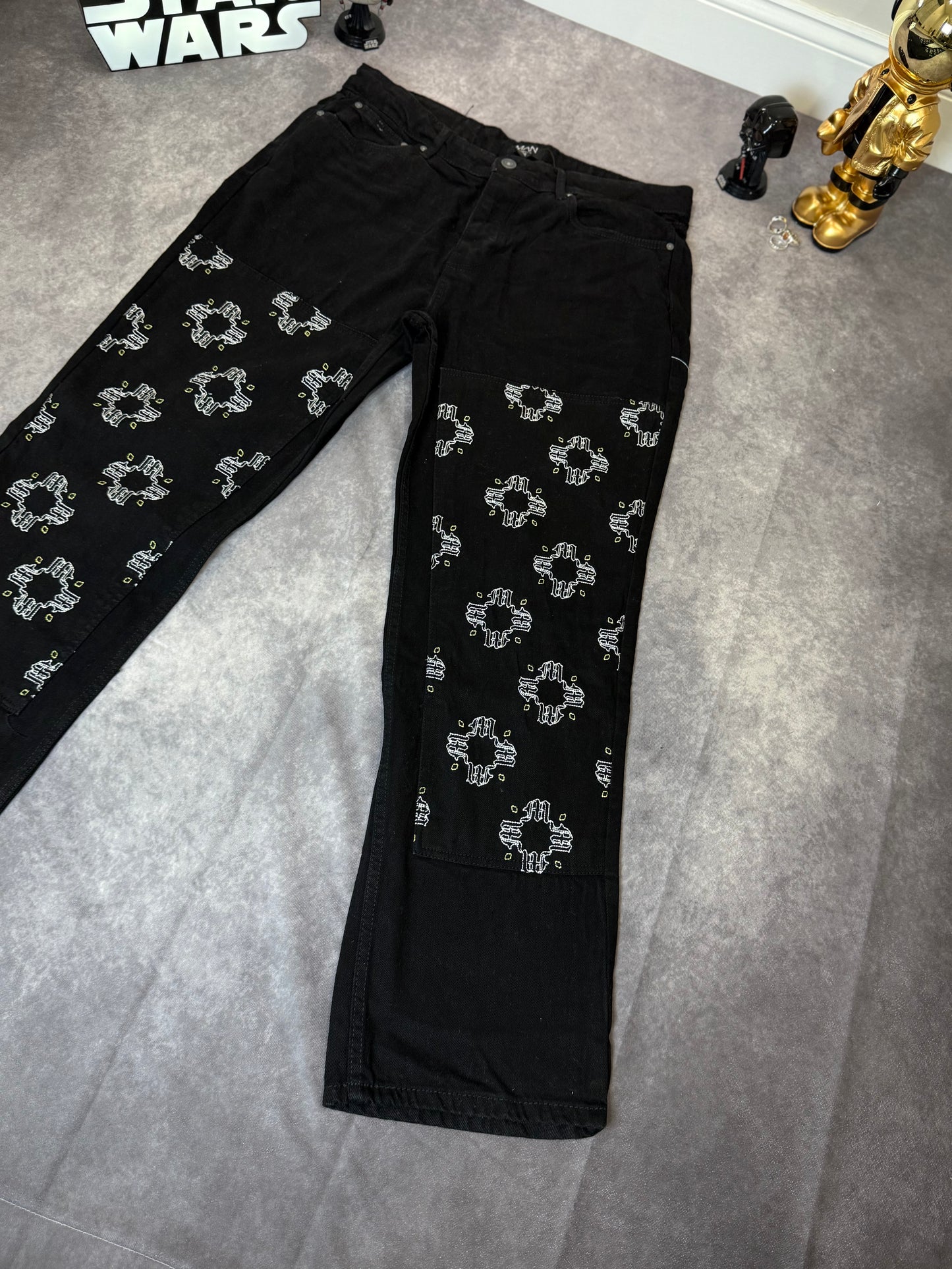 Straight Leg Floral Embroidered Carpenter Jeans
