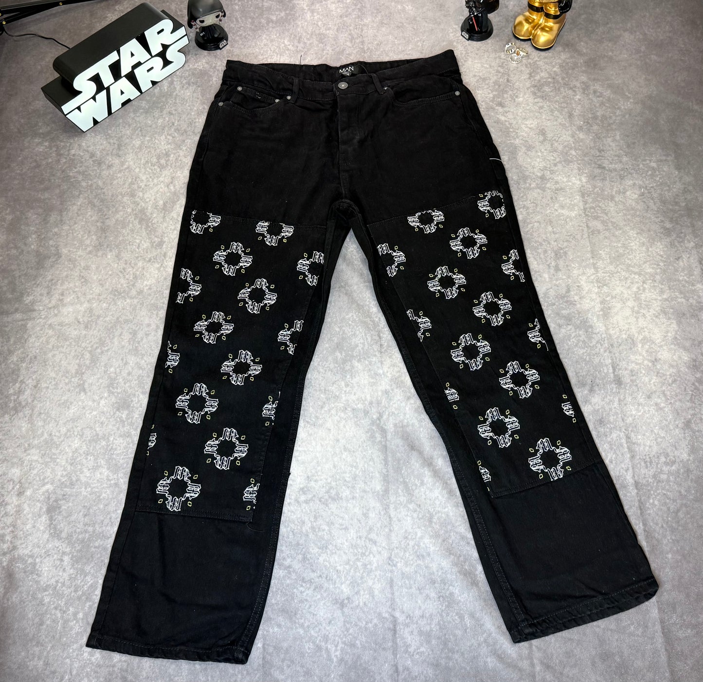 Straight Leg Floral Embroidered Carpenter Jeans