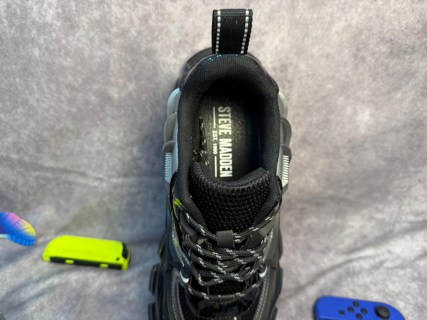 STEVE MADDEN QUANTUM