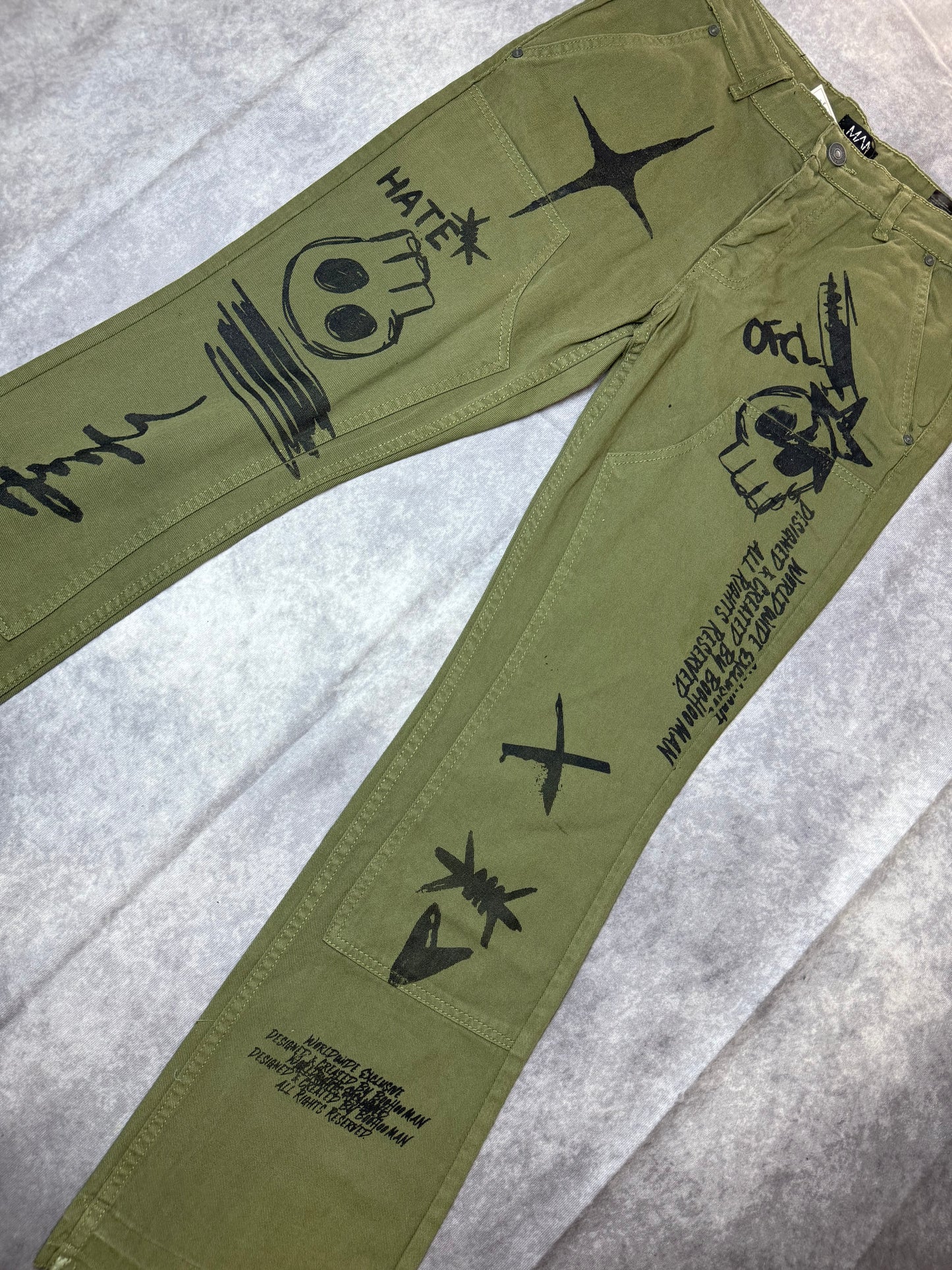Fixed Waist Slim Flare Twill Laser Printed Carpenter Pants