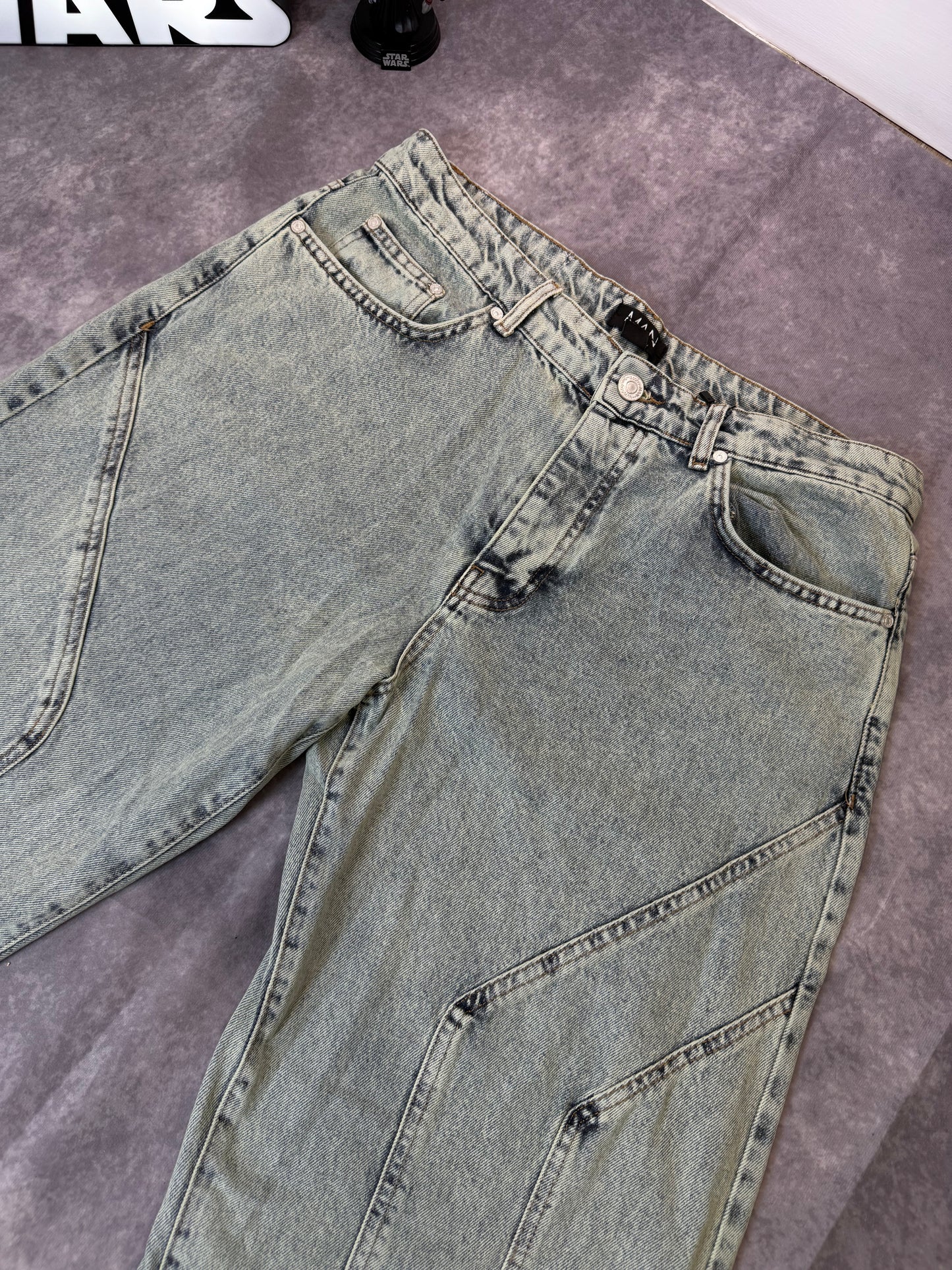 Relaxed Fit Rigid Seam Detail Jeans