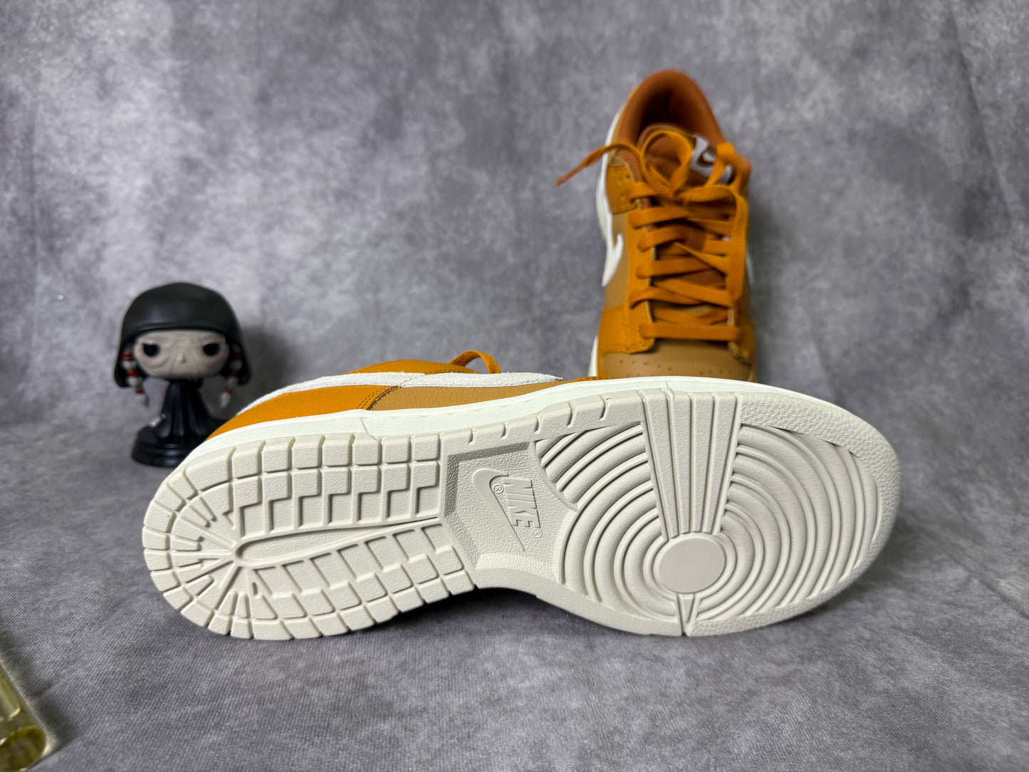 NIKE DUNK LOW RETRO SE