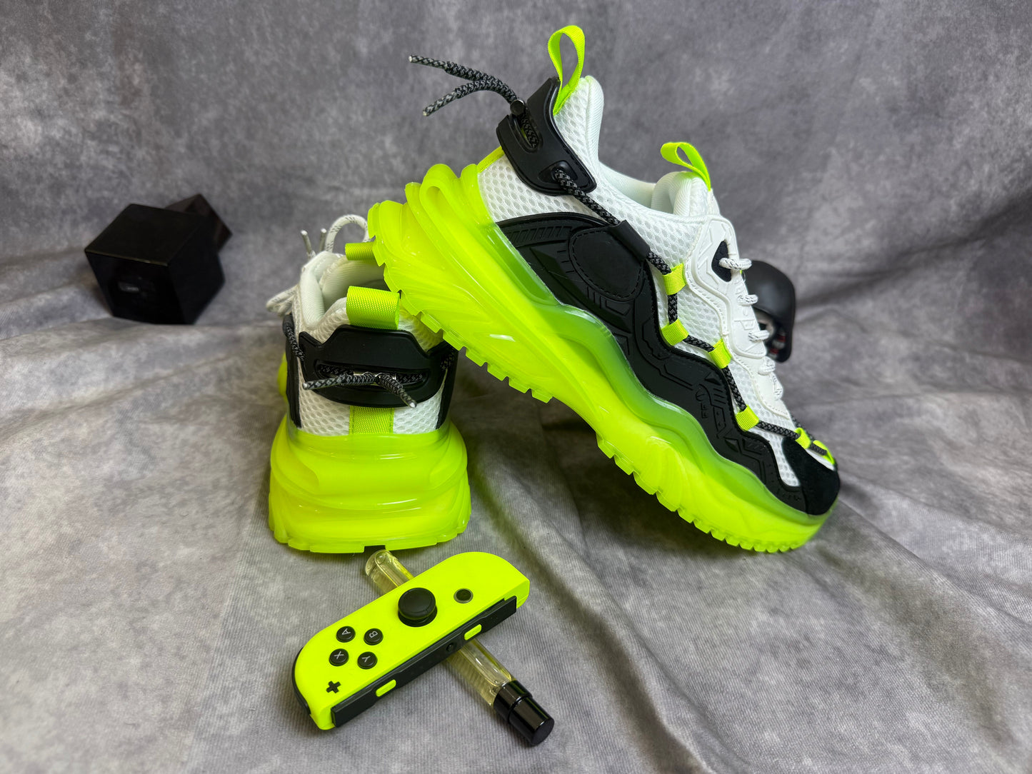 STEVE MADDEN BARIES
